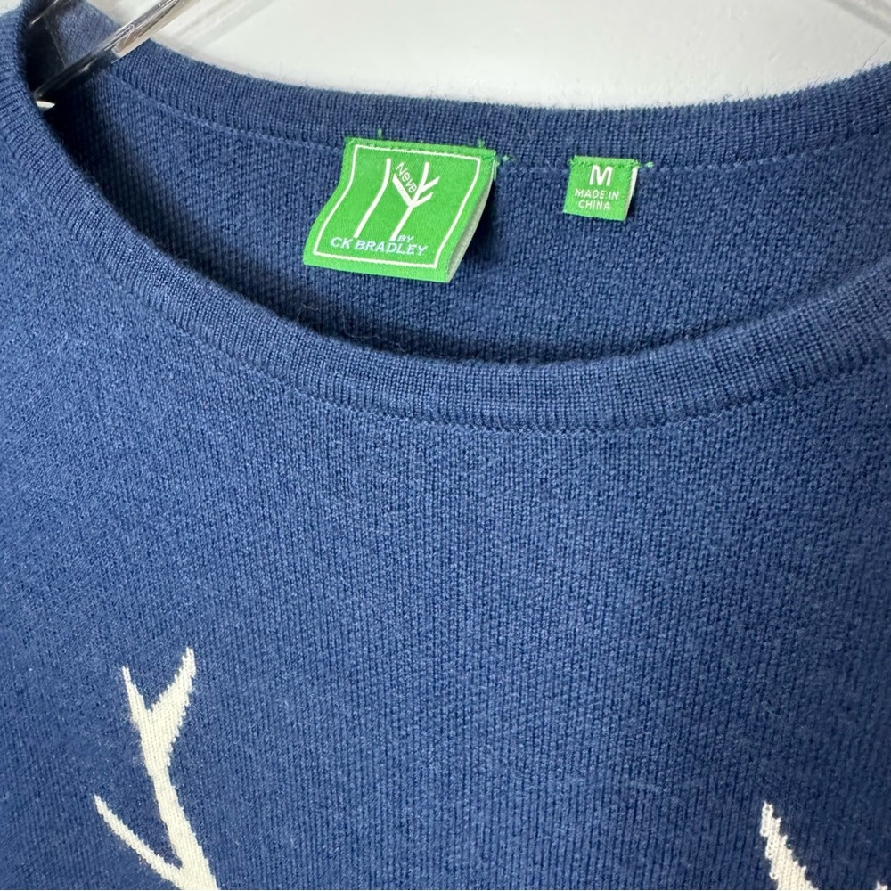 Neve by CK Bradley Antler Sweater - Navy Blue size Medium 2061 - Picture 2 of 3